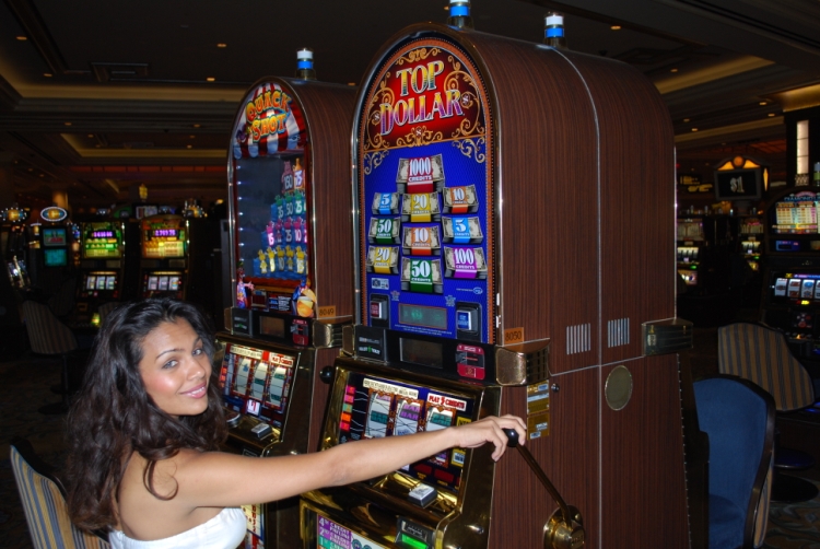 Vegas casino slot machine odds