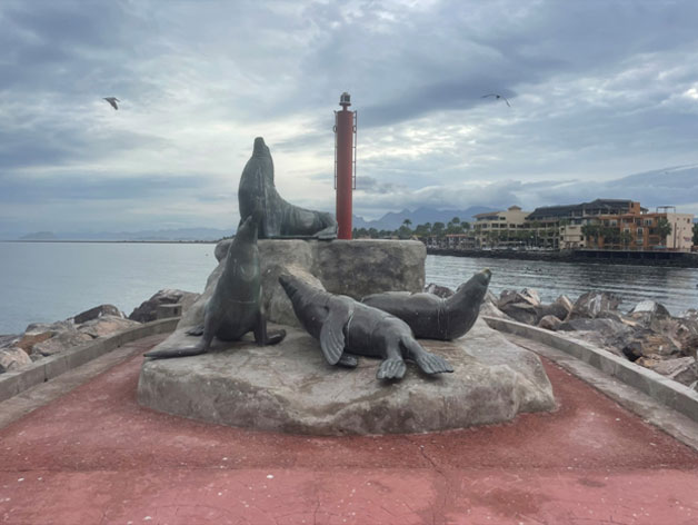 Merileijonien patsas